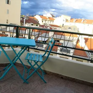 Apartment In Rue Halevy