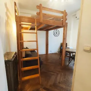 Apartment Centre Medecin