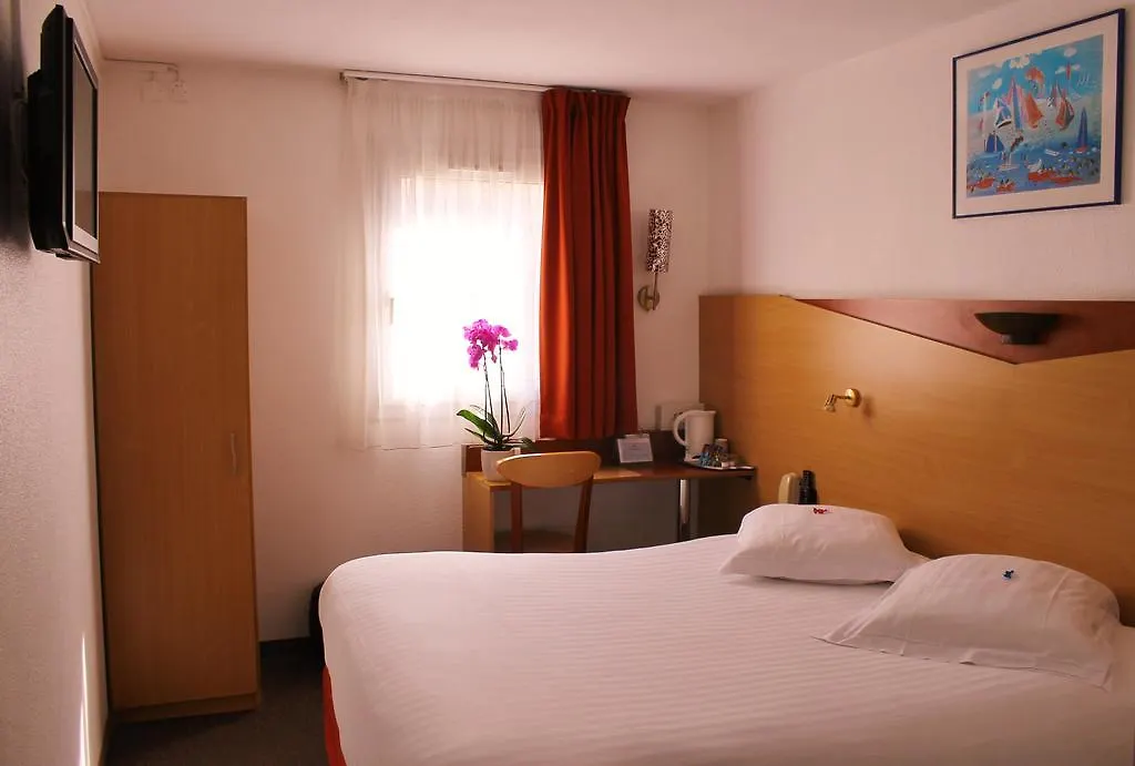 Hotel Du Pin Nice Port 3*,